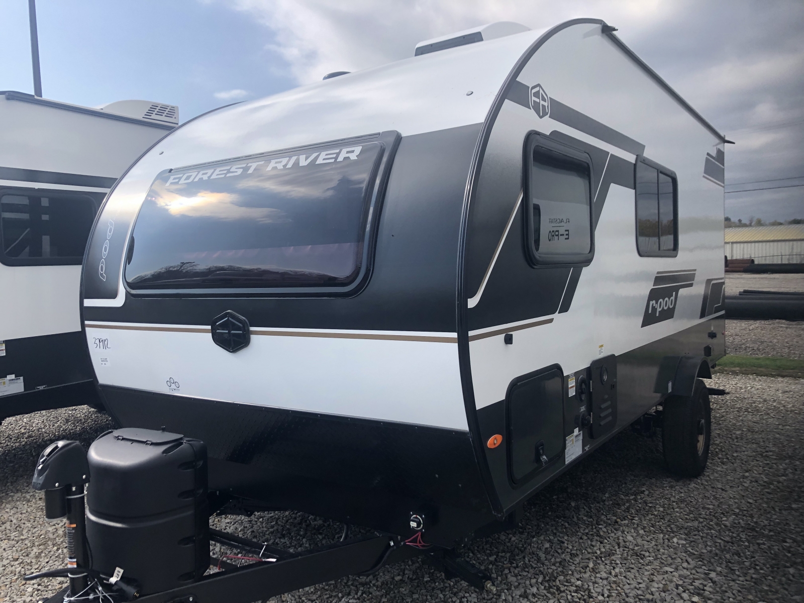 Model Riover Velocity NEW 2027 FOREST RIVER R-POD 194 | Setzers RV | Huntington, WV | 11820