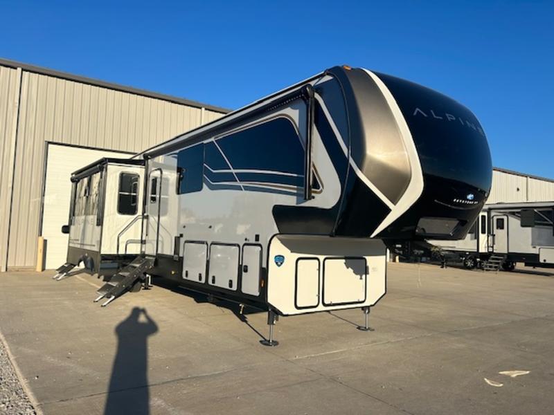 2025 Keystone RV Alpine 3910RK