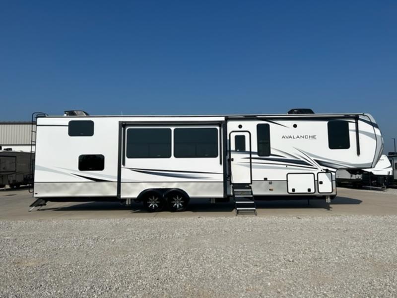 2024 Keystone RV Avalanche 390DS
