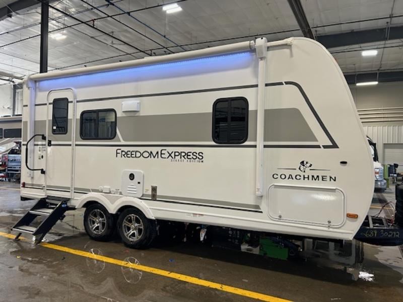 2025 Coachmen Freedom Express 19SE
