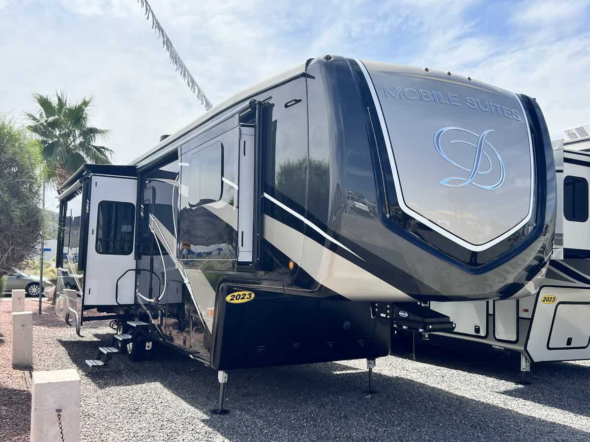 New 2023 Drv Suites Mobile