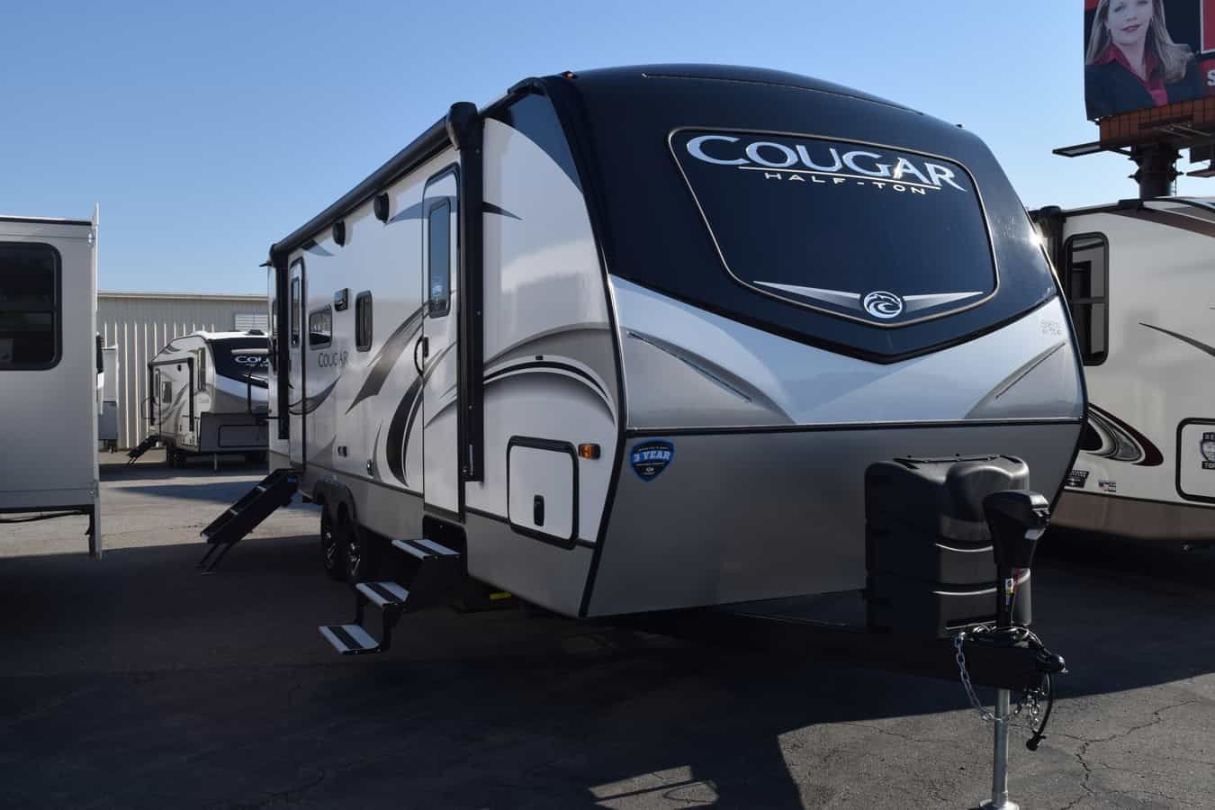 NEW 2021 Keystone COUGAR HALF-TON 25RDS