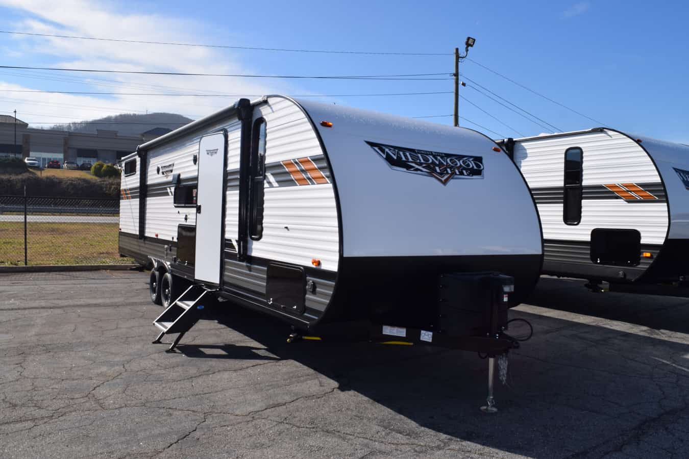 NEW 2021 Forest River WILDWOOD 28VBXL