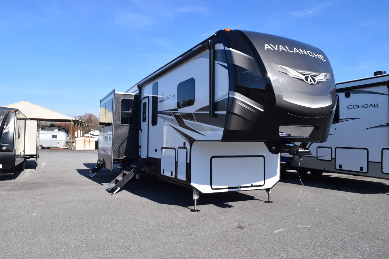 NEW 2021 Keystone AVALANCHE 378BH