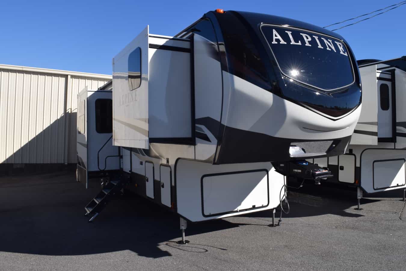 NEW 2021 Keystone ALPINE 3790FK