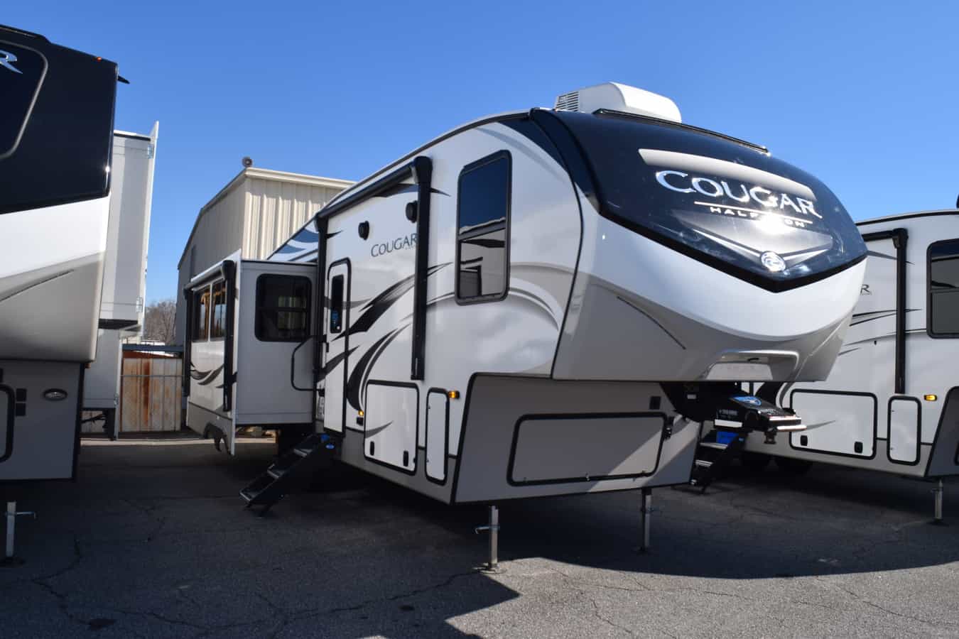 NEW 2021 Keystone COUGAR HALF-TON 29MBS