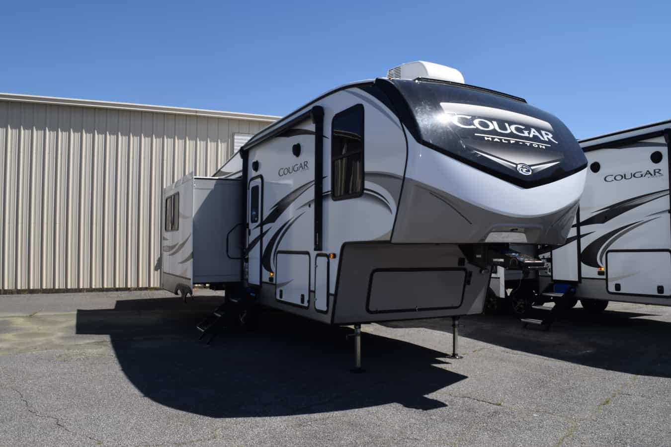 NEW 2021 Keystone COUGAR HALF-TON 27SGS