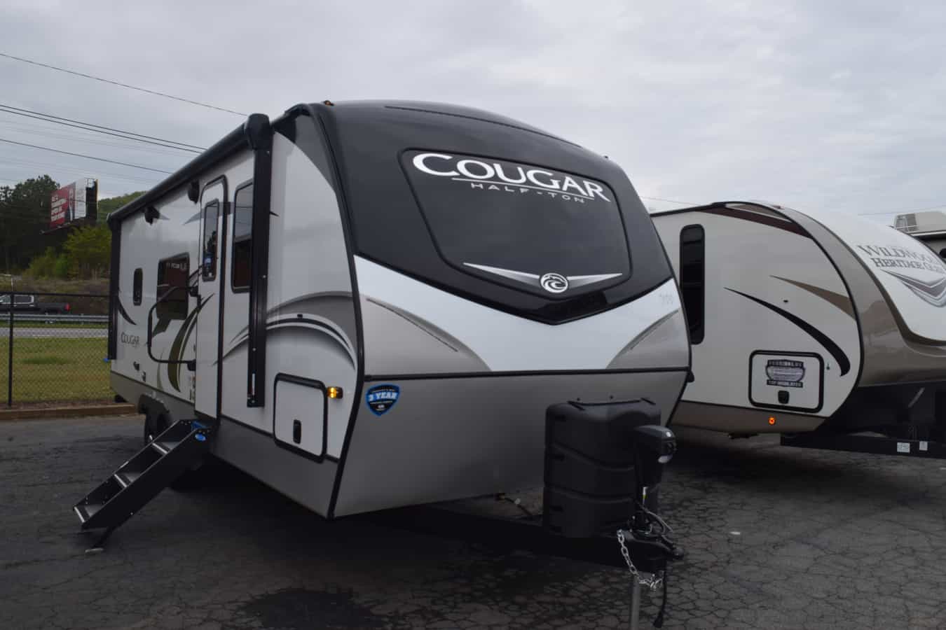 NEW 2021 Keystone COUGAR HALF-TON 22MLS