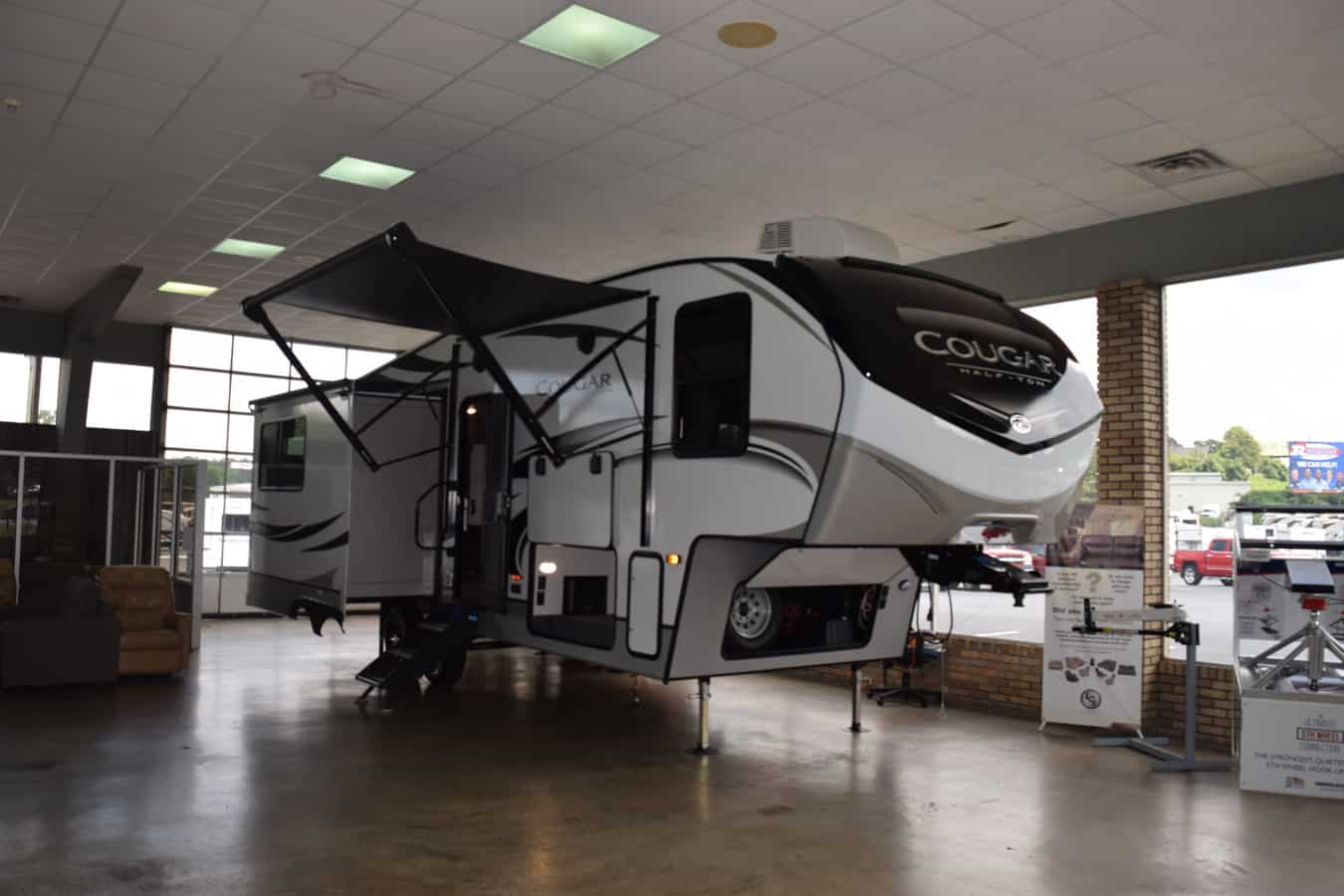 NEW 2021 Keystone COUGAR HALF-TON 27SGS