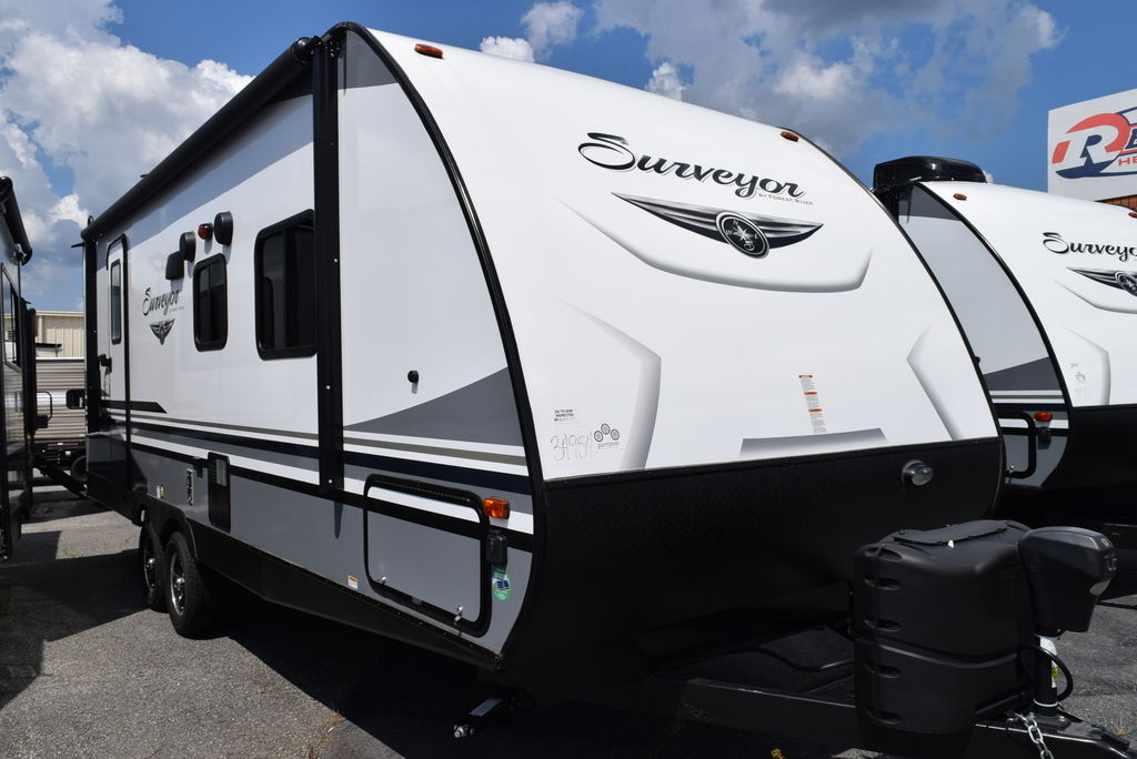 2018 FOREST RIVER SURVEYOR 241RBLE