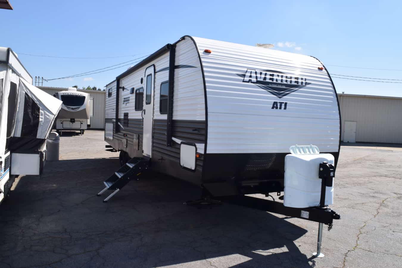 USED 2019 Prime Time AVENGER 29RBS