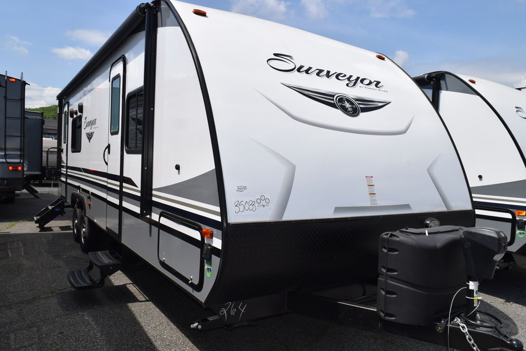 2018 FOREST RIVER SURVEYOR 264RKLE