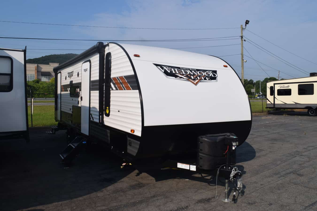 NEW 2021 Forest River WILDWOOD 240BHXL