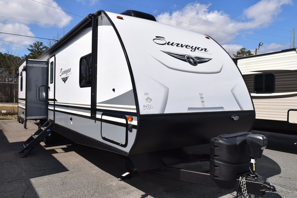 2018 FOREST RIVER SURVEYOR 323BHLE