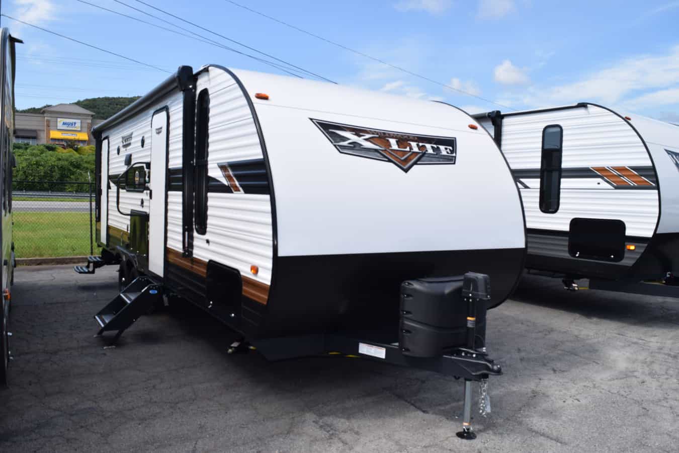 NEW 2023 Forest River WILDWOOD 240BHXL