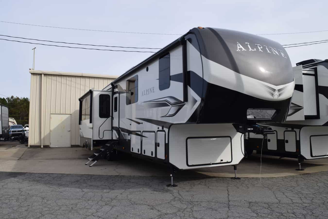 NEW 2022 Keystone ALPINE 3910RK