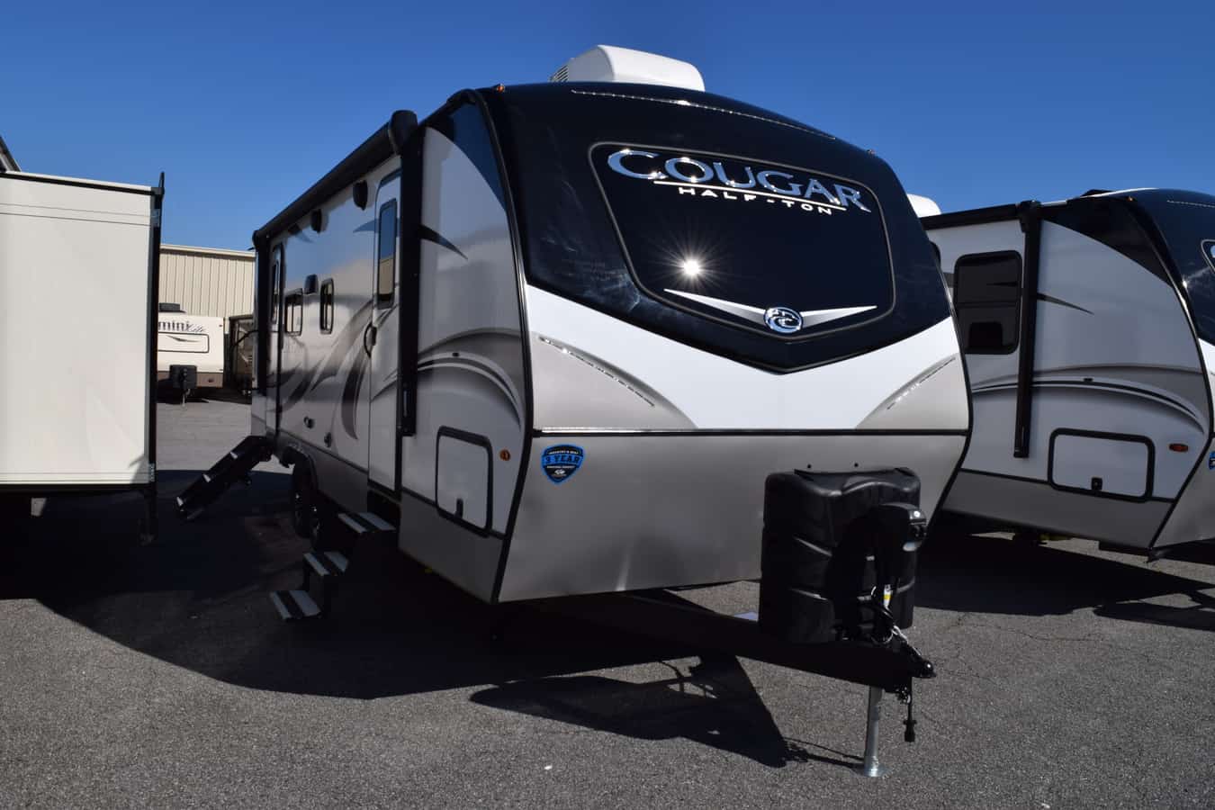 NEW 2022 Keystone COUGAR HALF-TON 25RDS