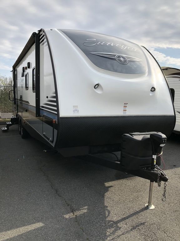 USED 2018 FOREST RIVER SURVEYOR 287BHSS