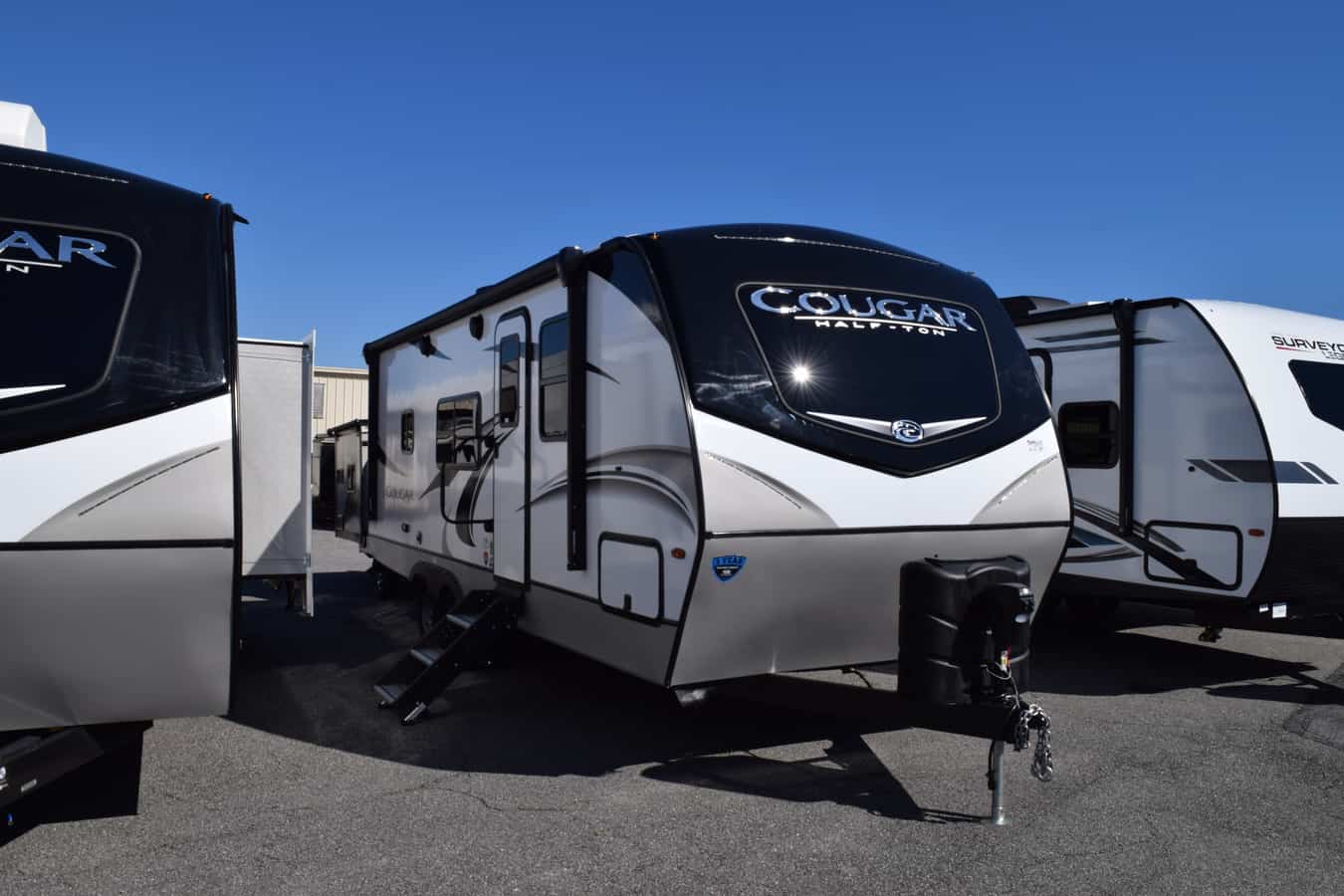 NEW 2022 Keystone COUGAR HALF-TON 22MLS