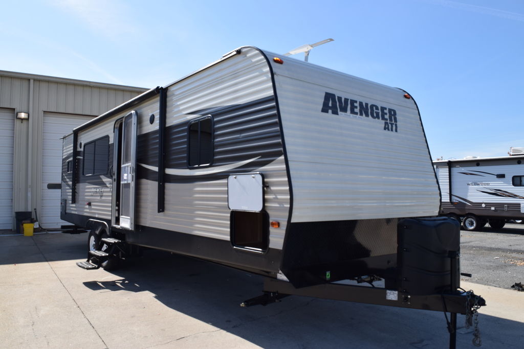 USED 2017 Prime time Avenger 27RKS