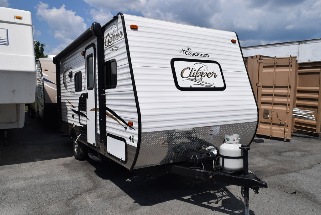 USED 2016 COACHMEN CLIPPER 17BH