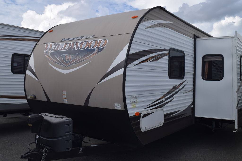USED 2016 Forest river Wildwood 28DBUD