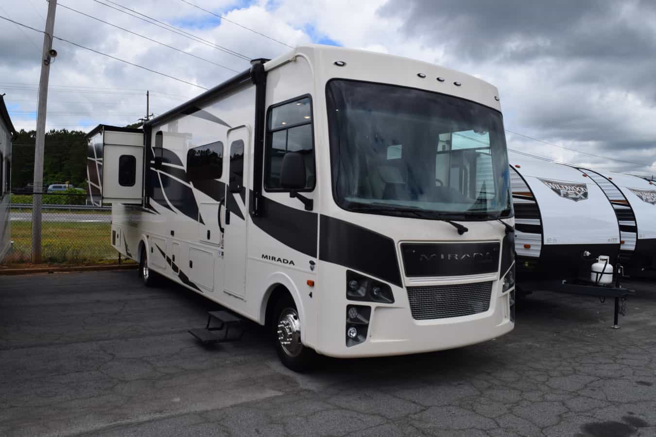 NEW 2022 Coachmen MIRADA 35ES