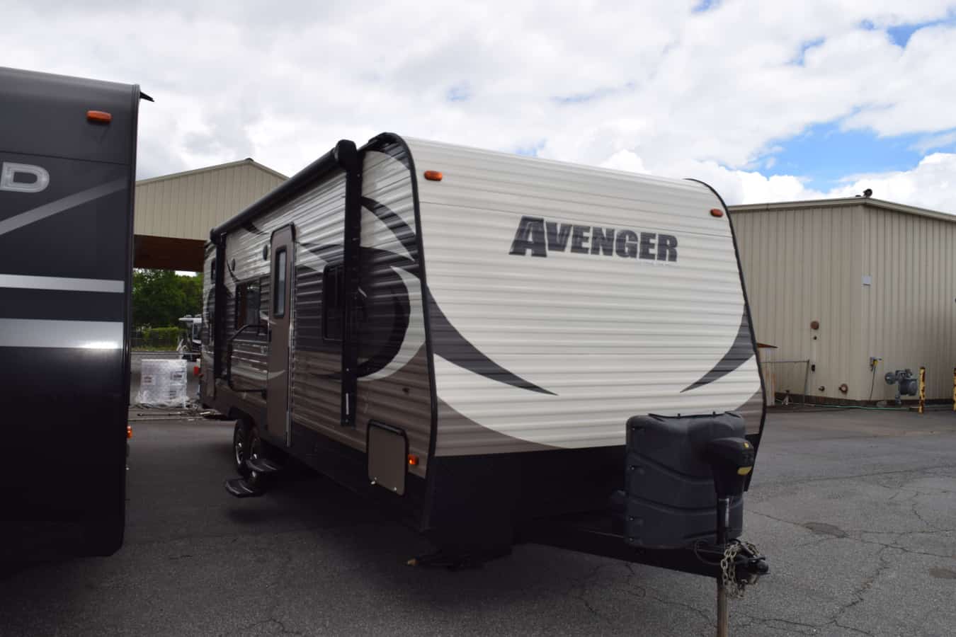 USED 2016 Prime Time AVENGER 26BH