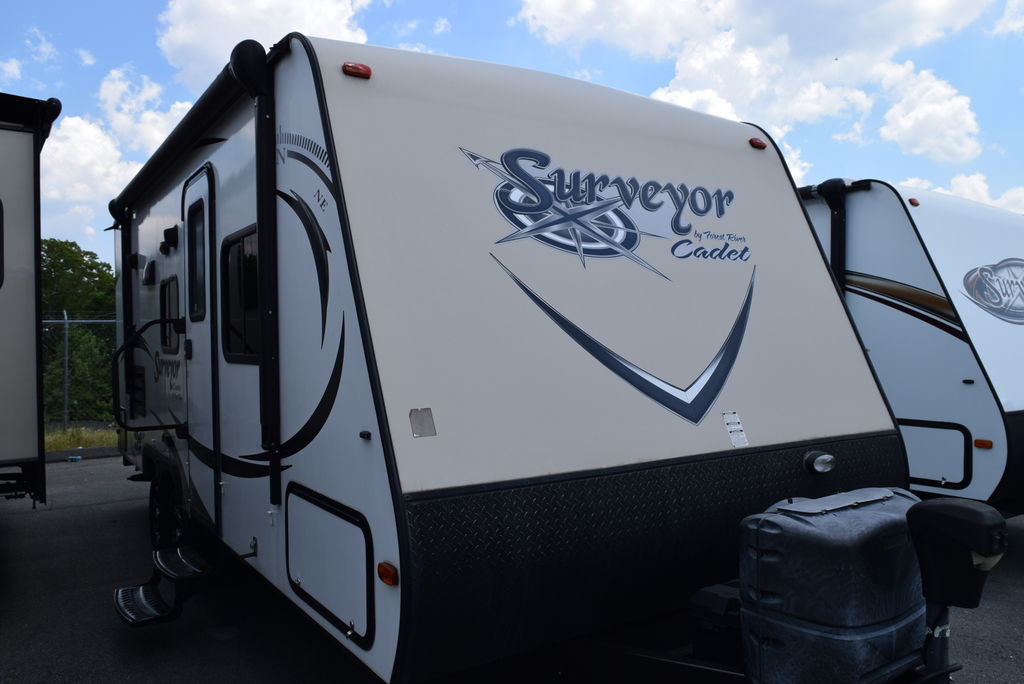 USED 2014 Forest river Surveyor 201RBS