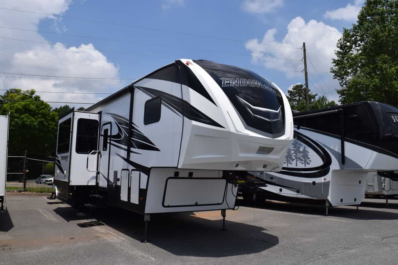 USED 2019 Dutchmen ENDURANCE 3586G