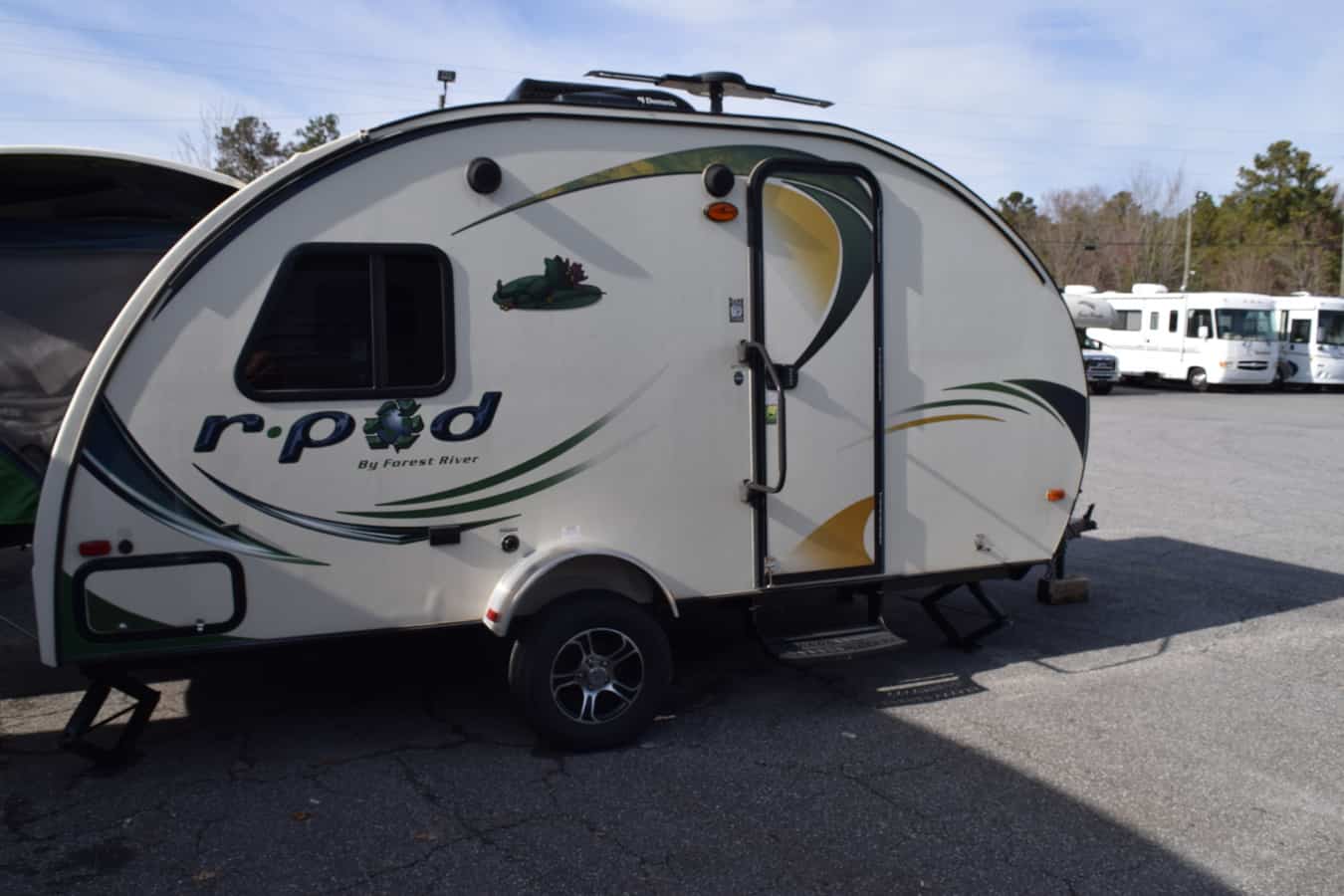 USED 2014 FOREST RIVER RPOD 176T