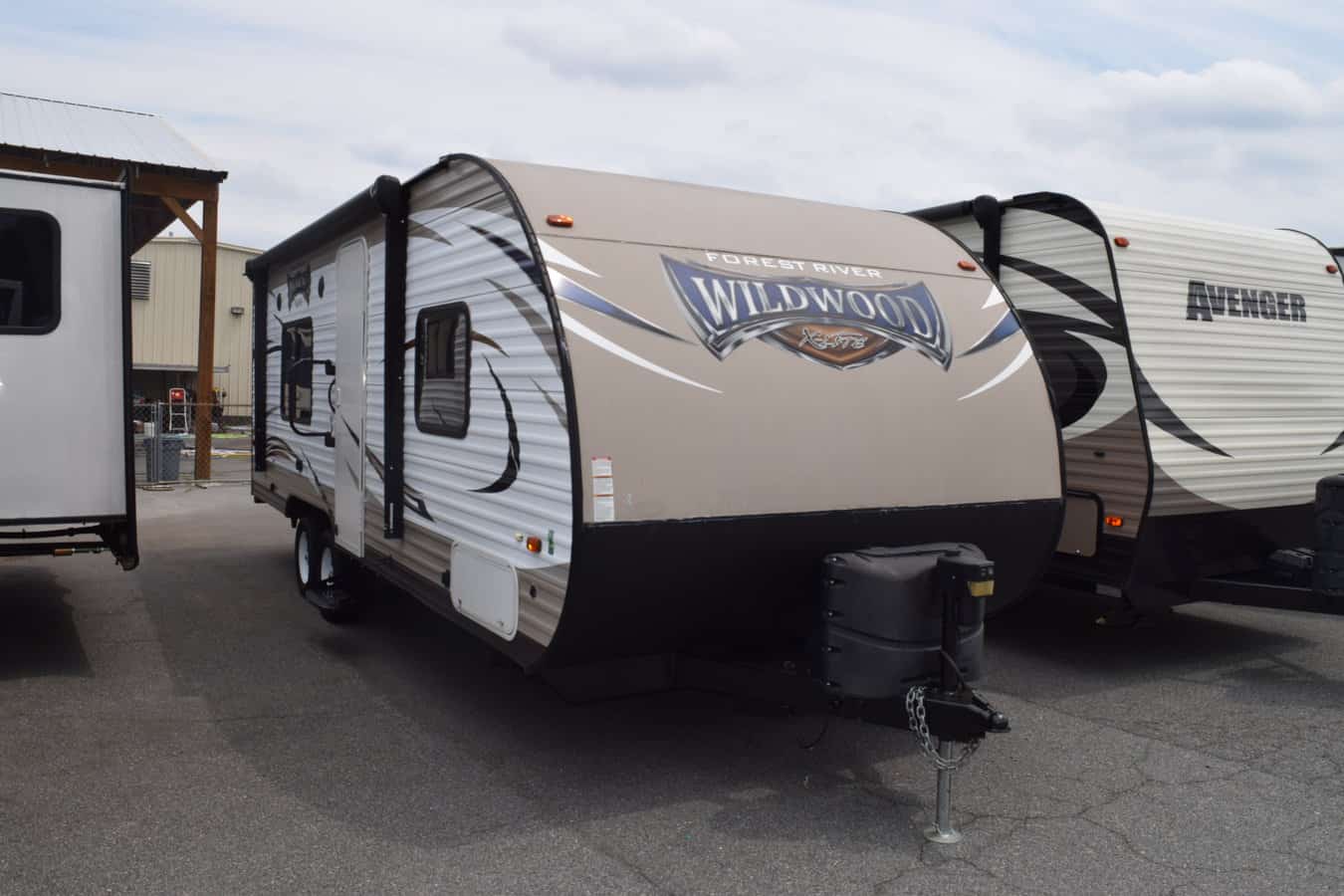 USED 2017 Forest River WILDWOOD 241QBXL