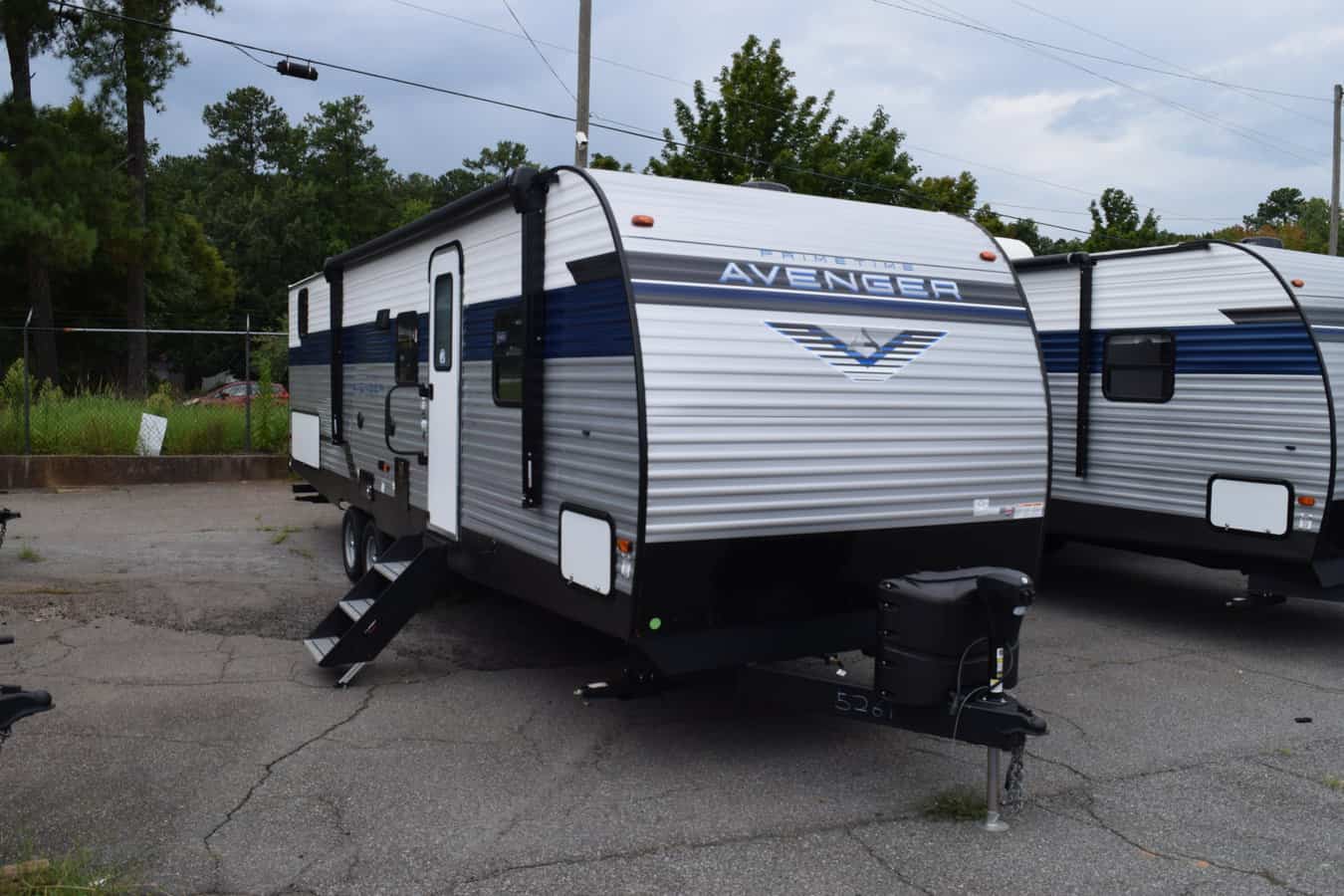 NEW 2023 Prime Time AVENGER 27DBS ATI - Three Way Campers