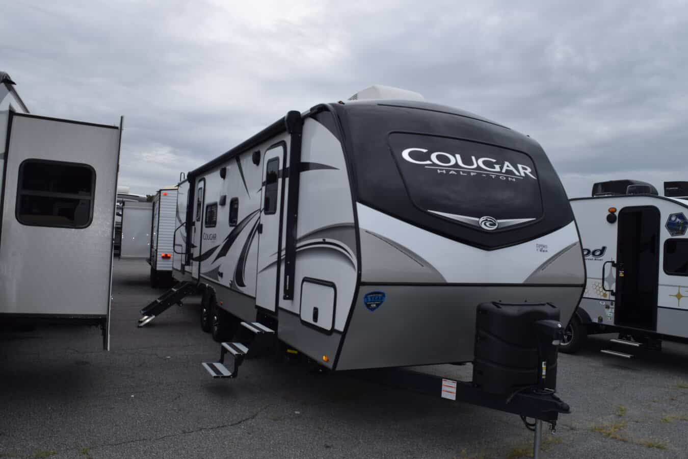 NEW 2022 Keystone COUGAR HALF-TON 30BHS