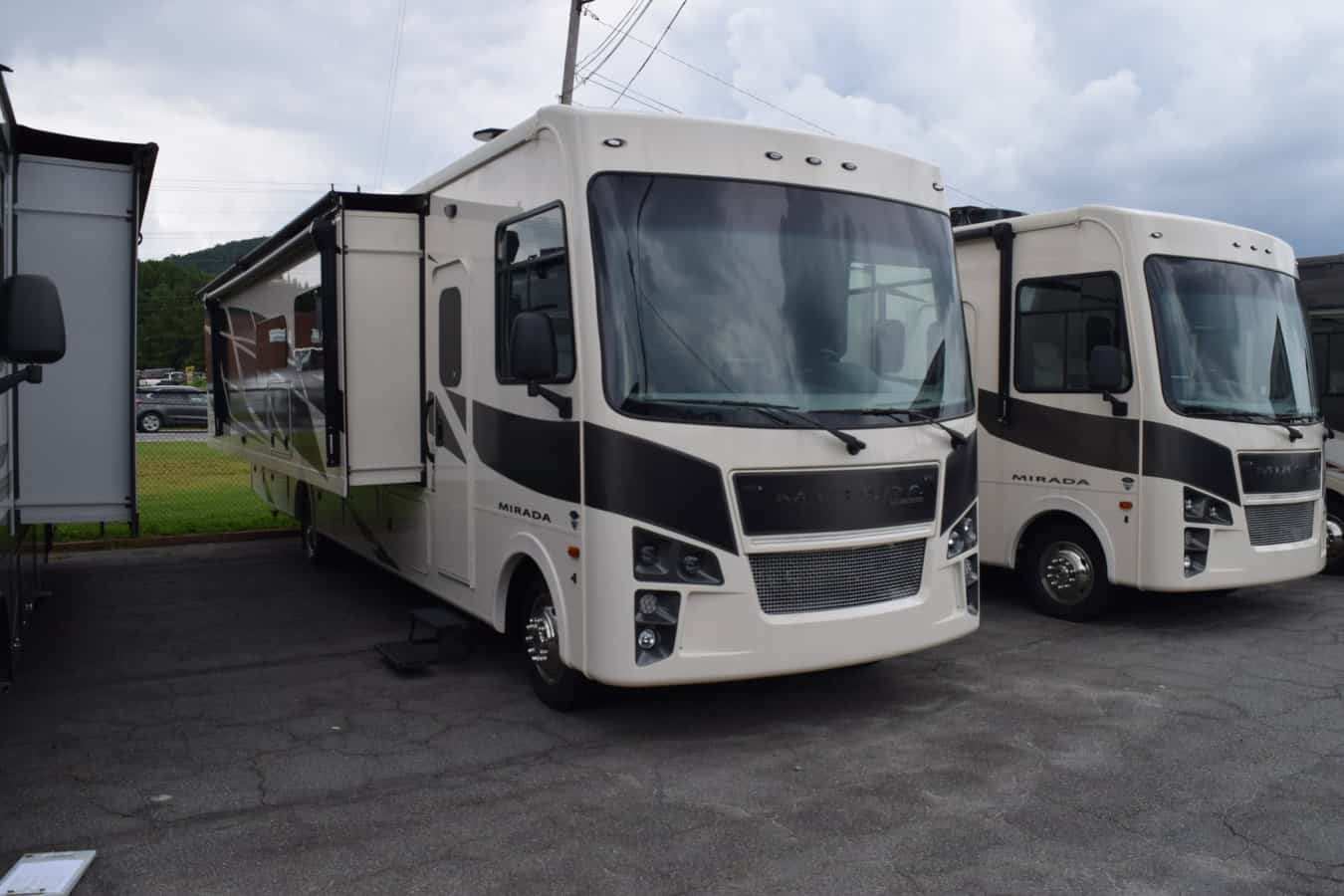 NEW 2023 Coachmen MIRADA 35 OS