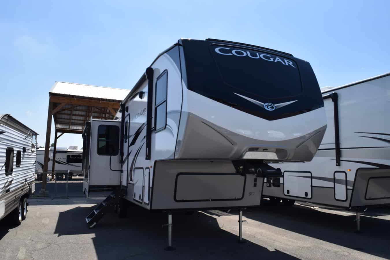 NEW 2023 Keystone COUGAR 290RLS