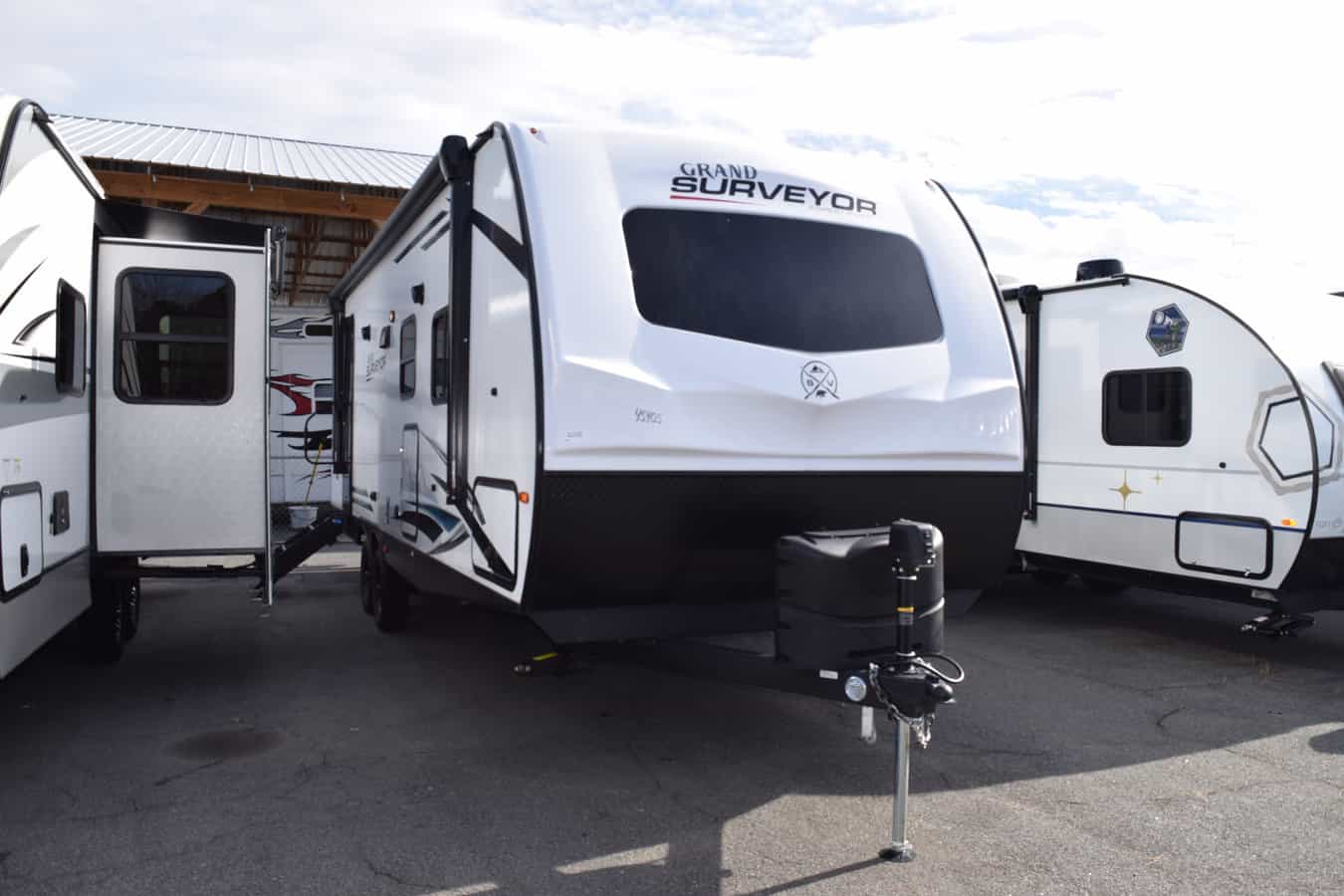 NEW 2023 Forest River SURVEYOR 267RBSS - Three Way Campers