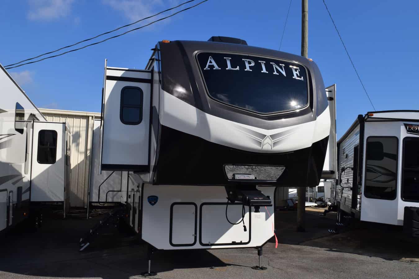 NEW 2023 Keystone ALPINE 3700FL