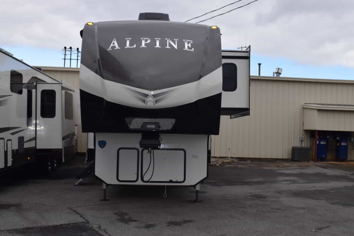 NEW 2023 Keystone ALPINE 3912DS