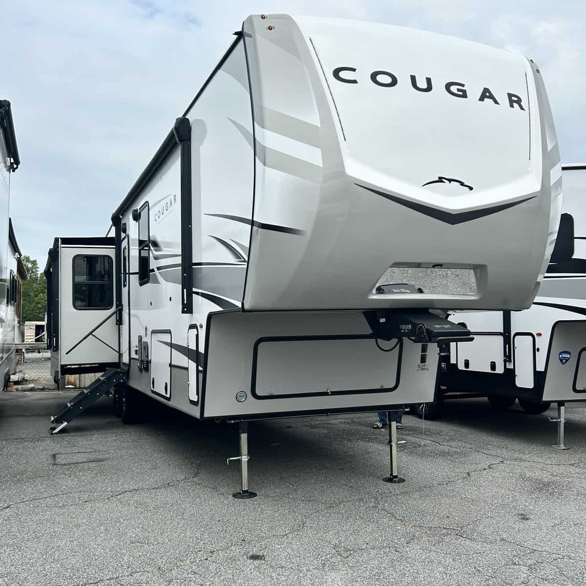 NEW 2024 Keystone COUGAR 355FBS