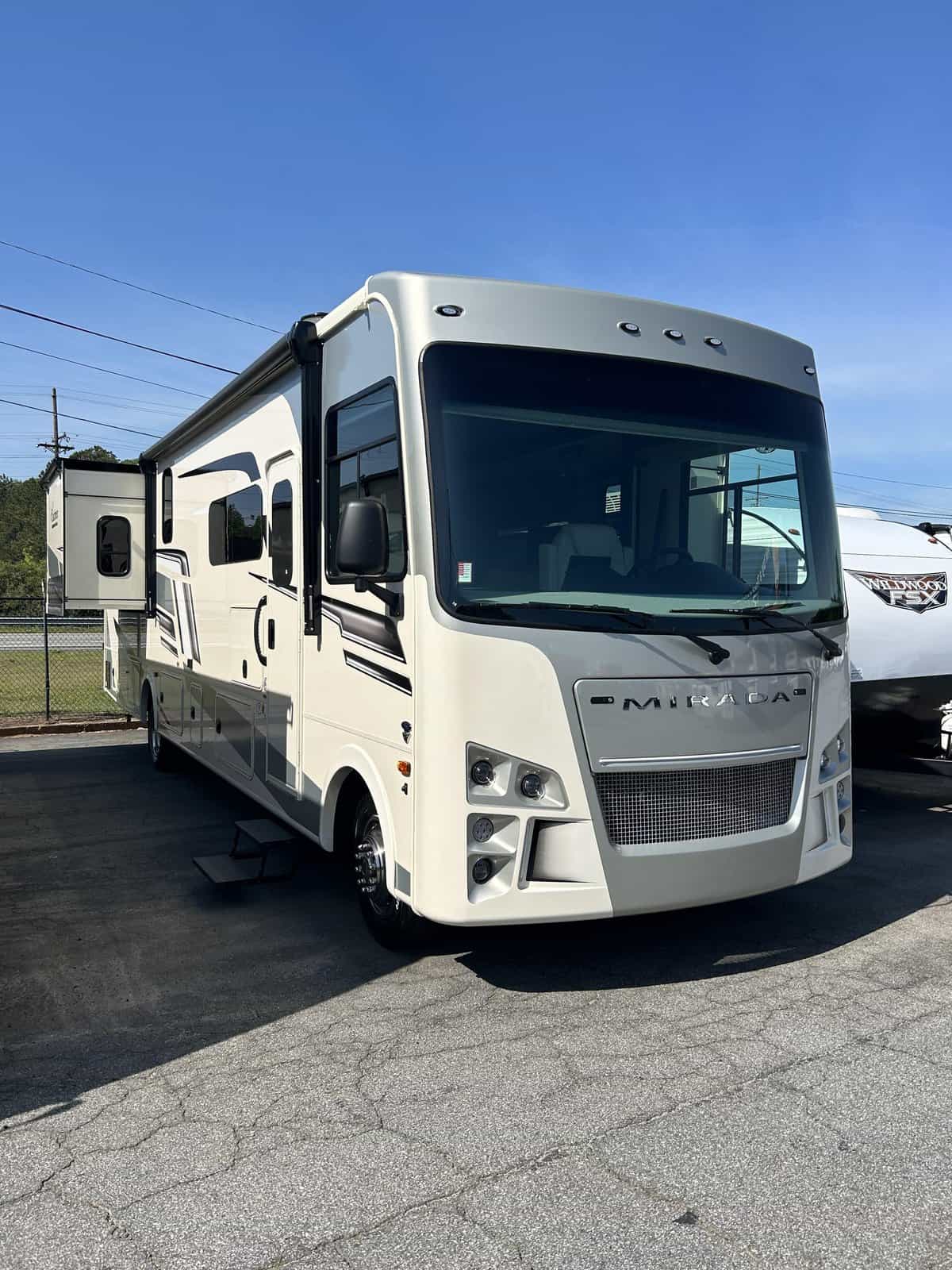 NEW 2023 Coachmen MIRADA 35 ES