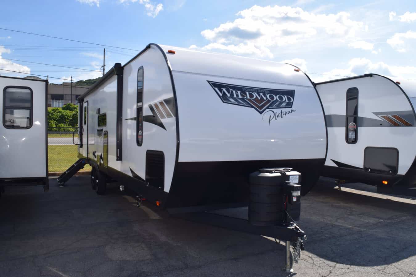 NEW 2023 Forest River WILDWOOD 29BDBX