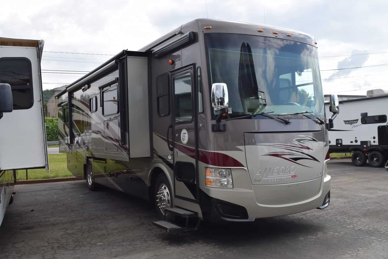 USED 2014 Tiffin ALLEGRO RED 34QFA