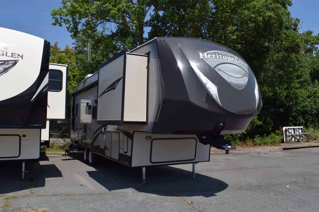 USED 2014 Forest River HERITAGE GLEN 266RLBS