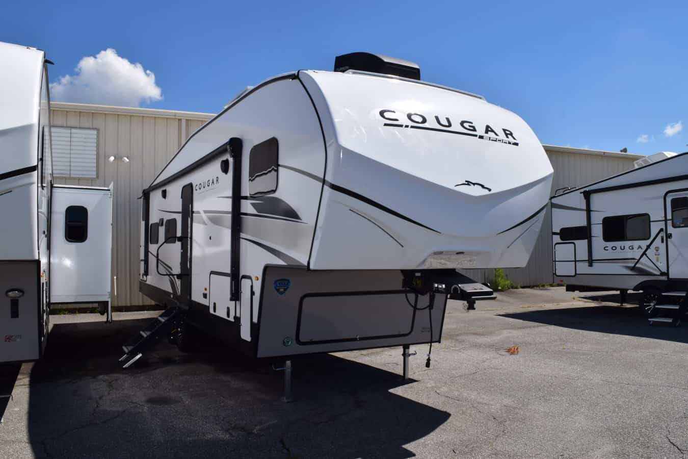 NEW 2024 Keystone COUGAR 2700BH SPORT