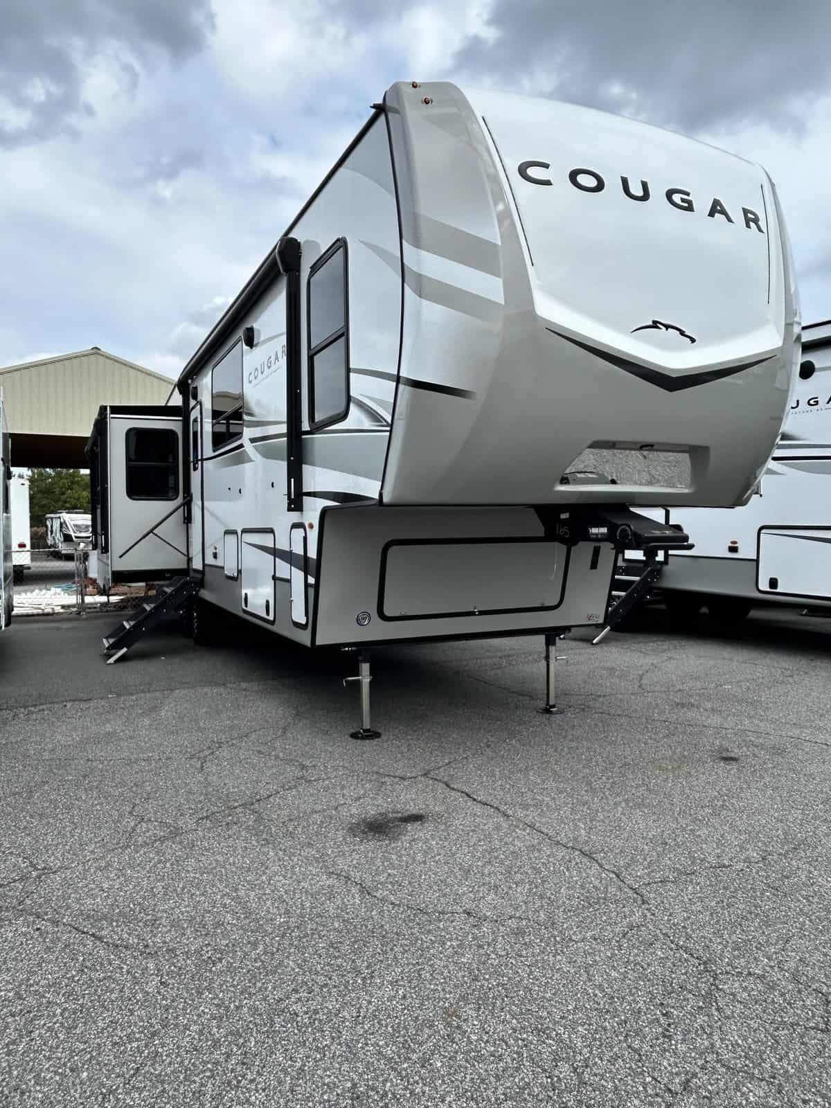 NEW 2024 Keystone COUGAR 368MBI