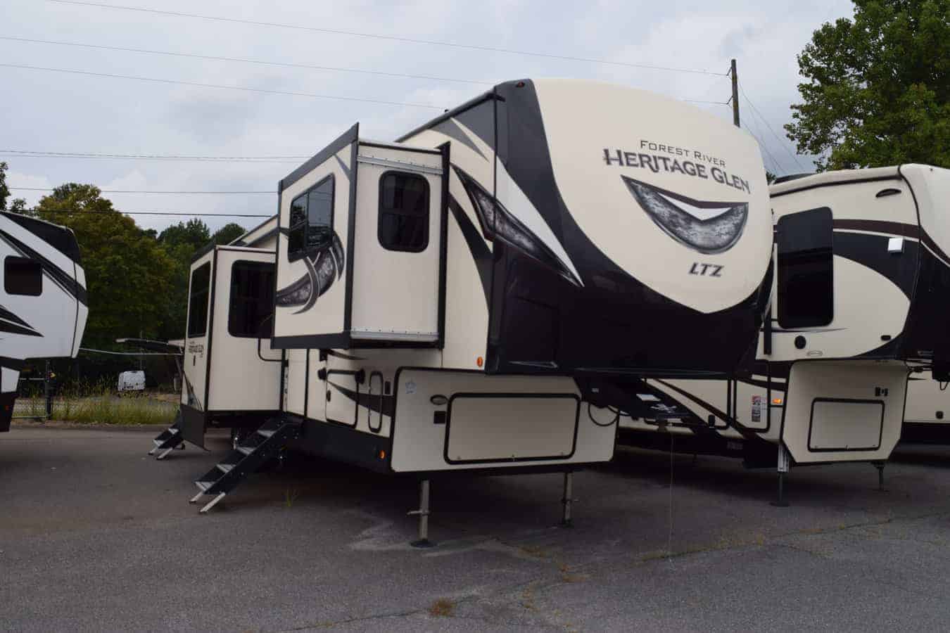 USED 2020 Forest River HERITAGE GLEN 378FL