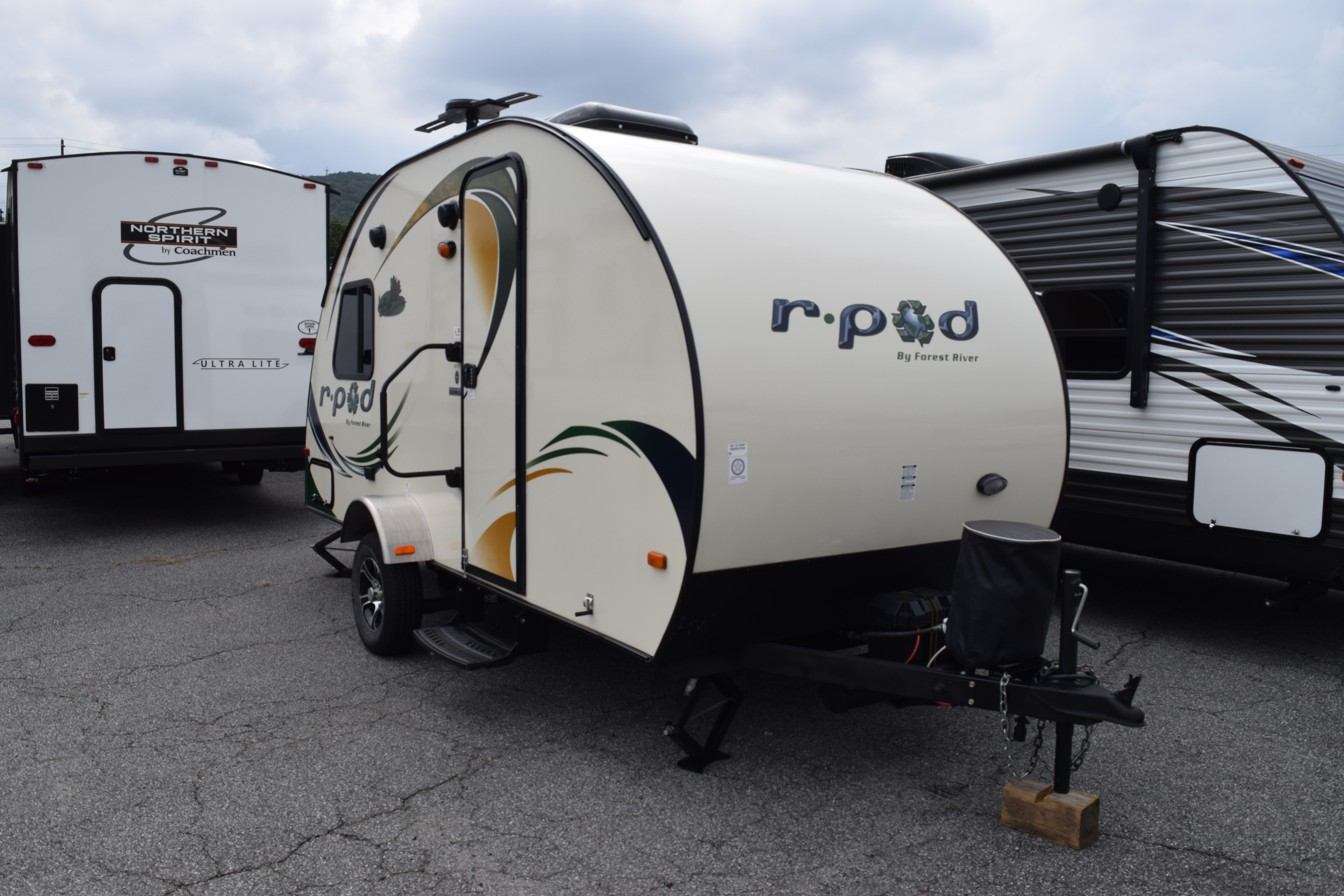 USED 2014 Forest River RPOD RP-176