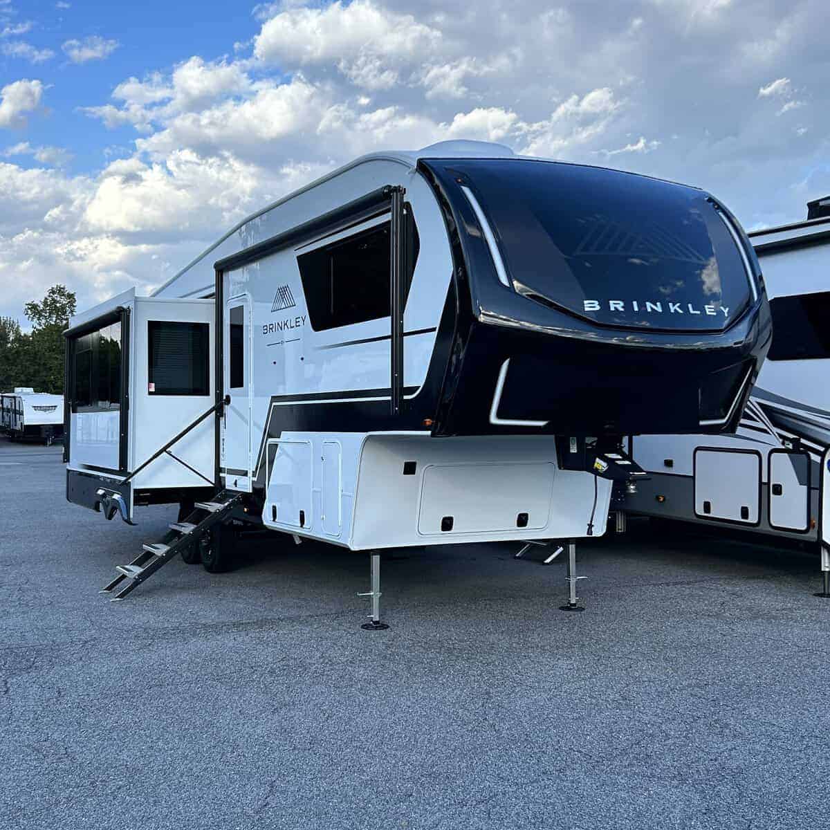 NEW 2024 Brinkley MODEL Z 2900