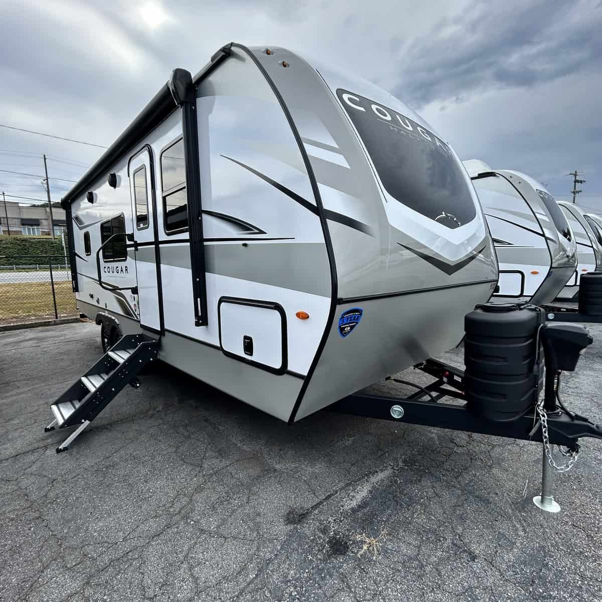 NEW 2024 Keystone COUGAR HALF-TON 22MLS